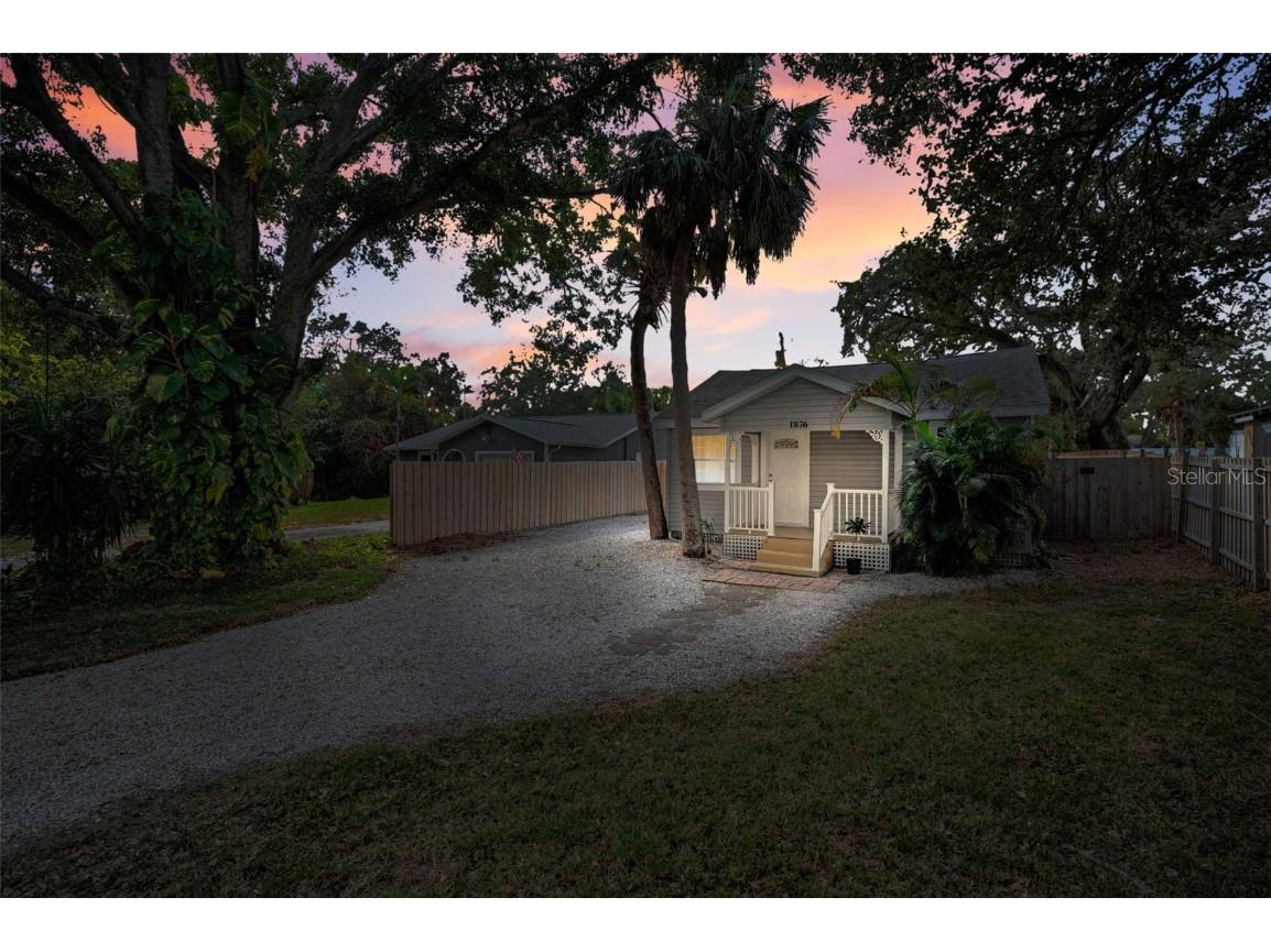 1876 Sylvan Drive Clearwater FL 33755 TB8454109 image2