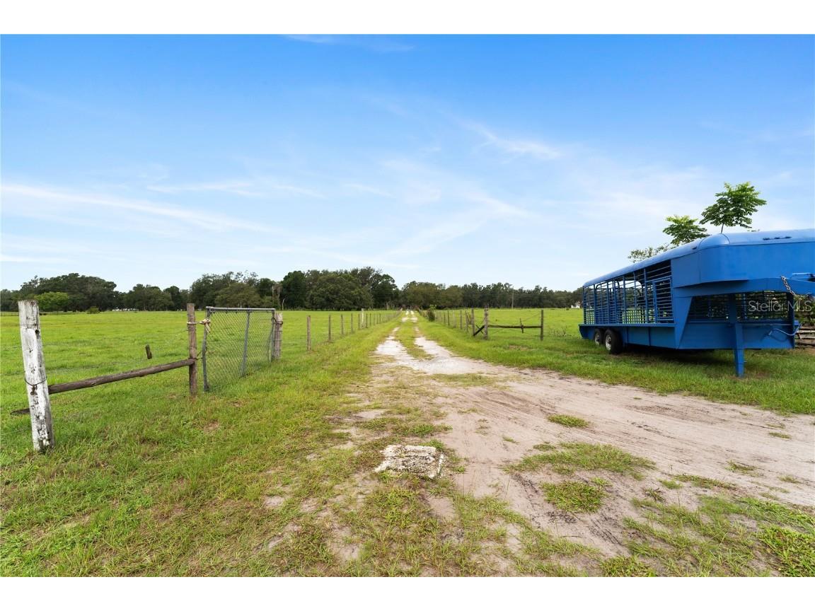 1877 C 478a Webster FL 33597 G5098916 image10