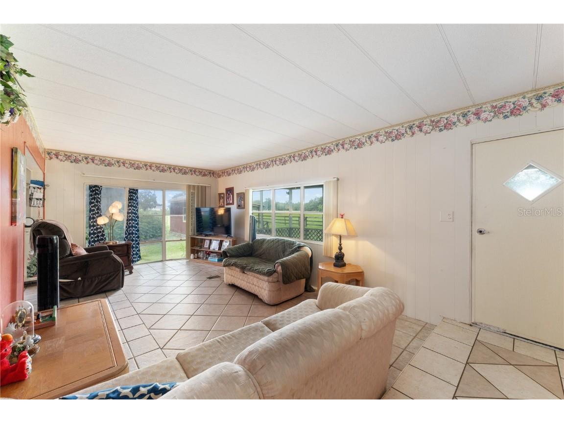 1877 C 478a Webster FL 33597 G5098916 image14