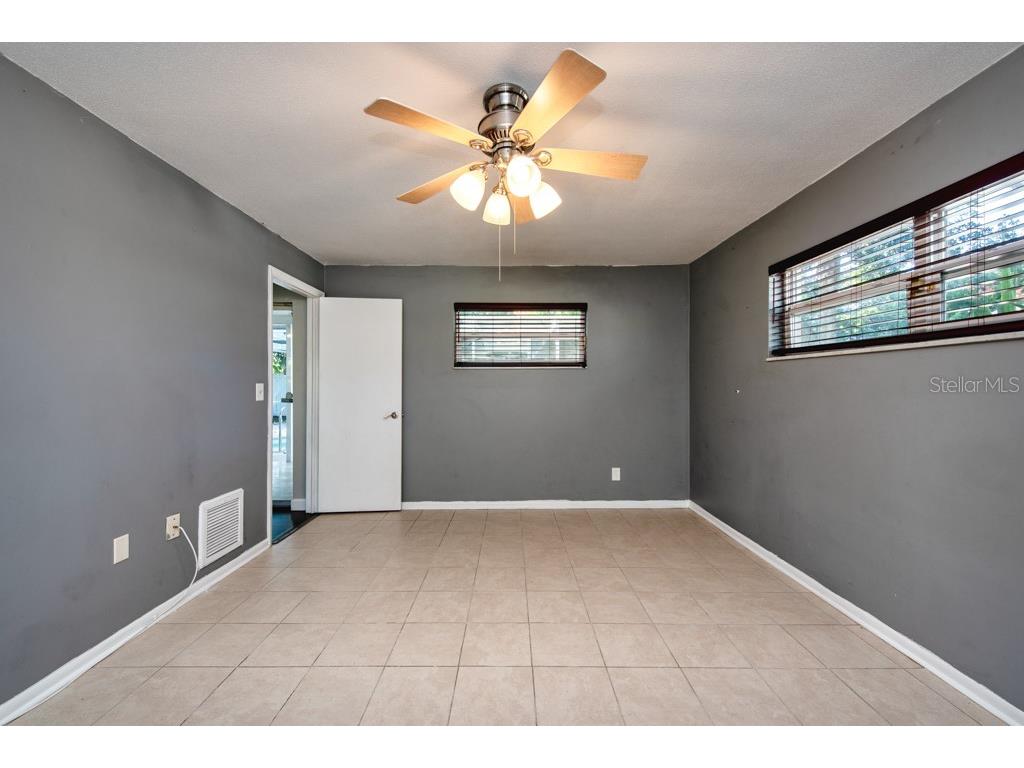 1877 Dawn Drive Clearwater FL 33763 TB8440789 image13