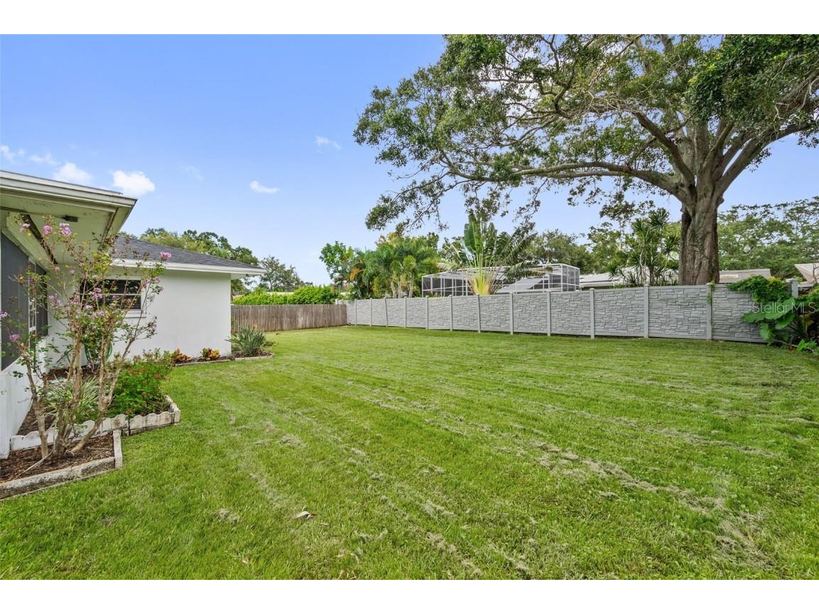 1877 Del Robles Drive Clearwater FL 33764 TB8422650 image11