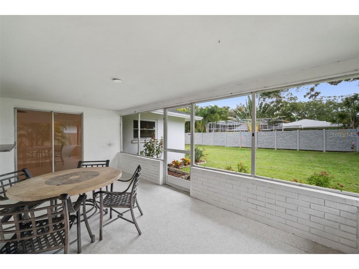 1877 Del Robles Drive Clearwater FL 33764 TB8422650 image12