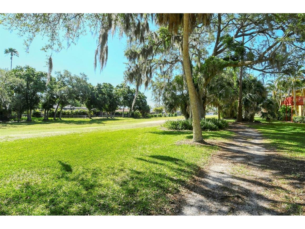 1877 Toucan Way #400 Sarasota FL 34232 A4593361 image6