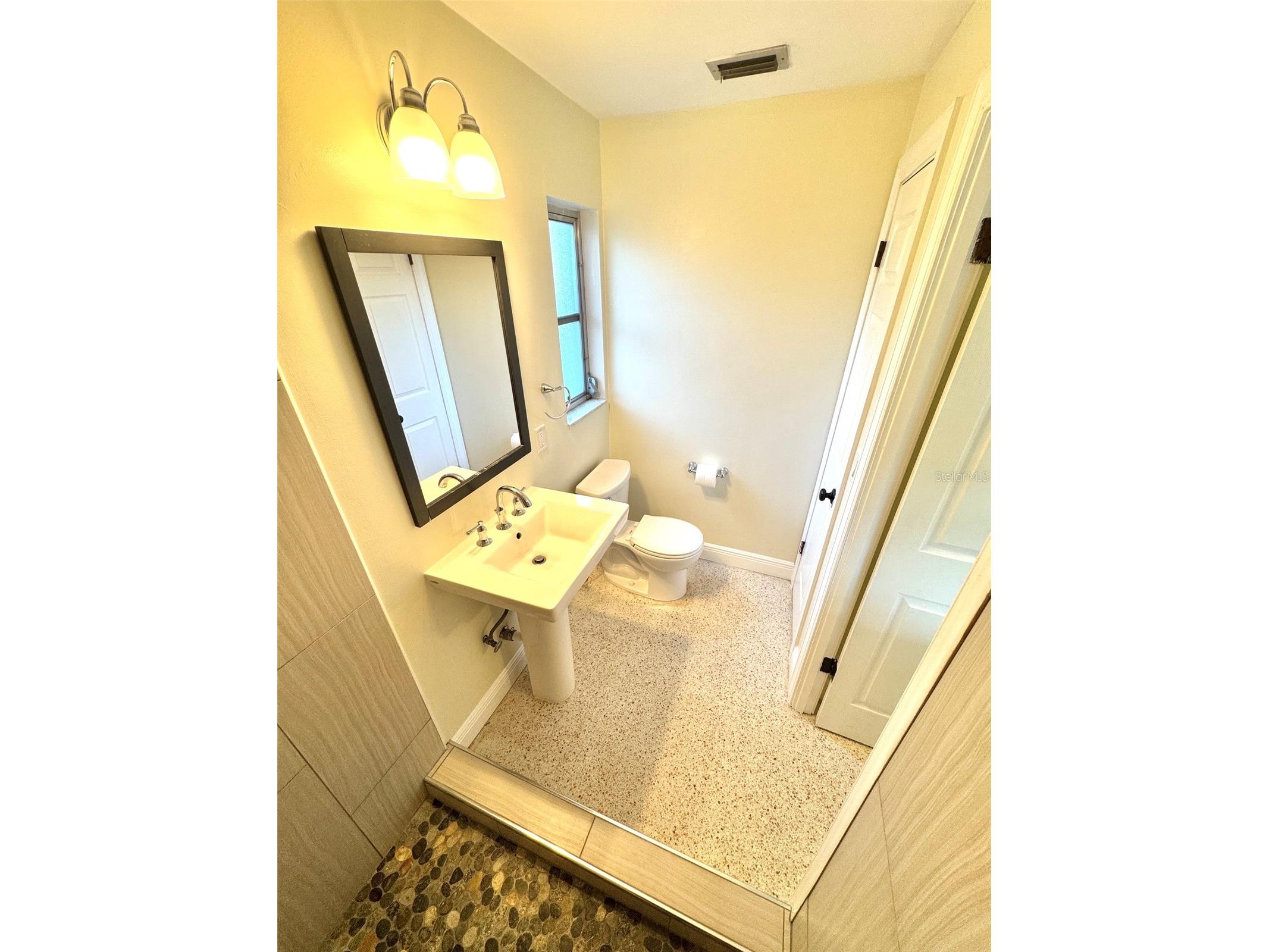 1878 Murray Avenue Clearwater FL 33755 TB8525613 image16