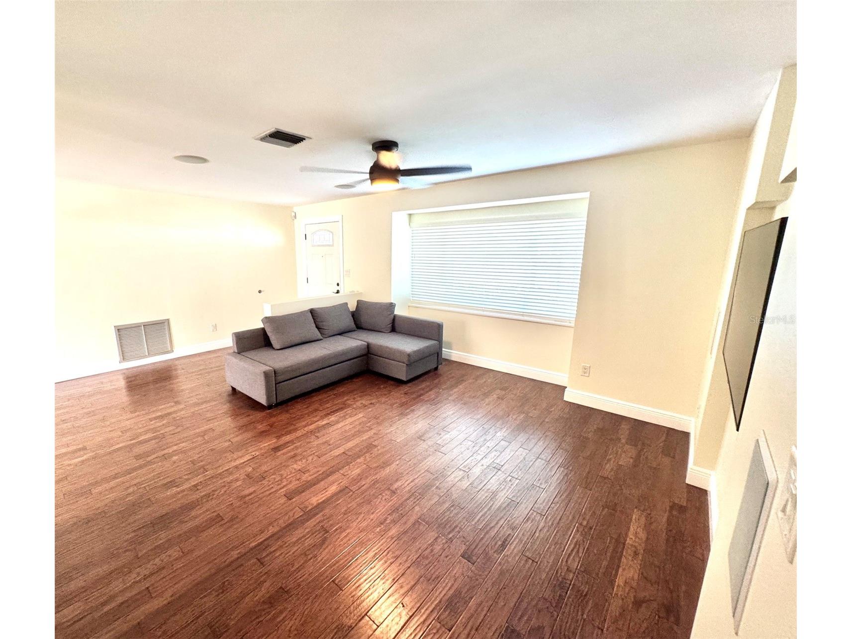 1878 Murray Avenue Clearwater FL 33755 TB8525613 image6