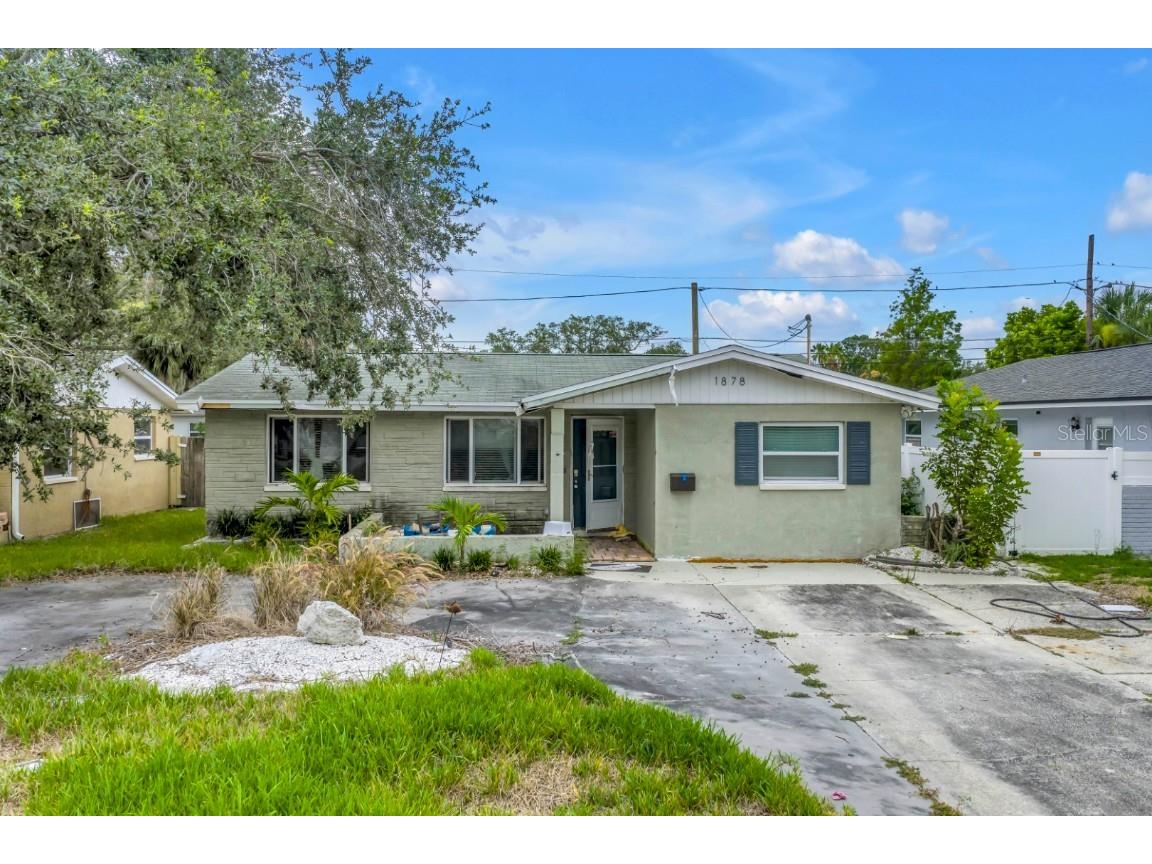 1878 New Hampshire Avenue NE Saint Petersburg FL 33703 - TAMPA BAY TB8403193 image1