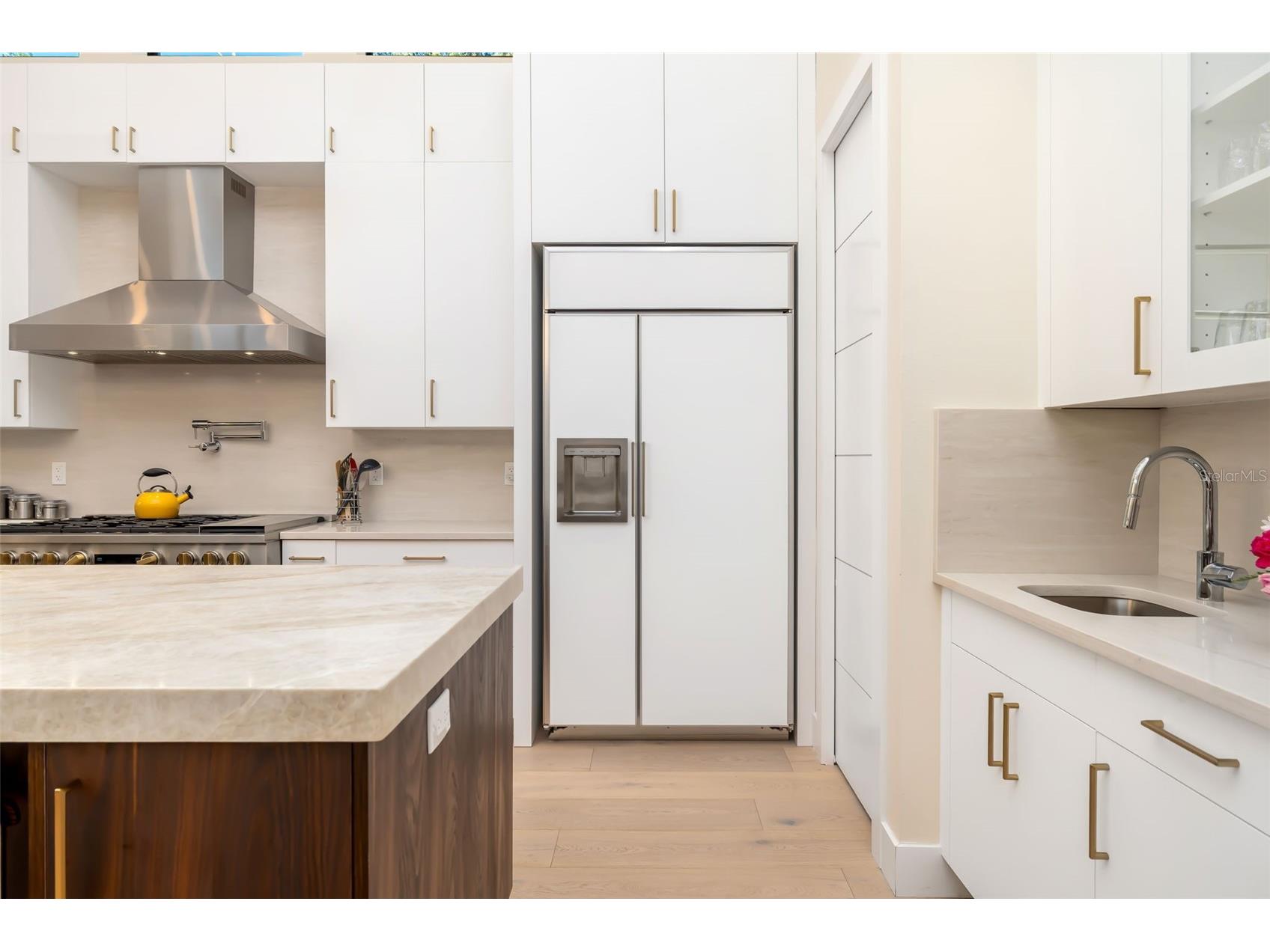 1879 Hibiscus Street Sarasota FL 34239 A4677284 image18