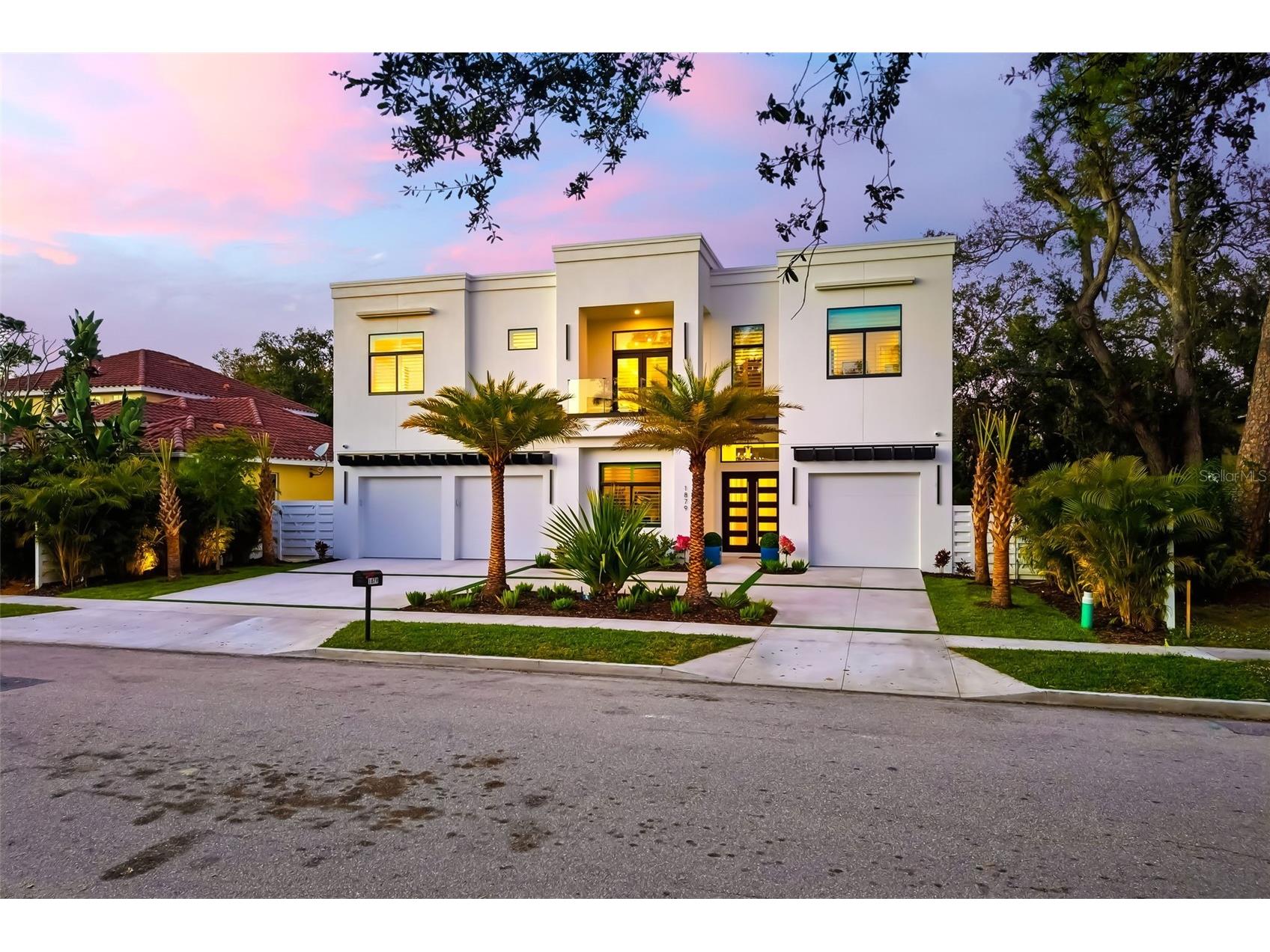 1879 Hibiscus Street Sarasota FL 34239 A4677284 image3