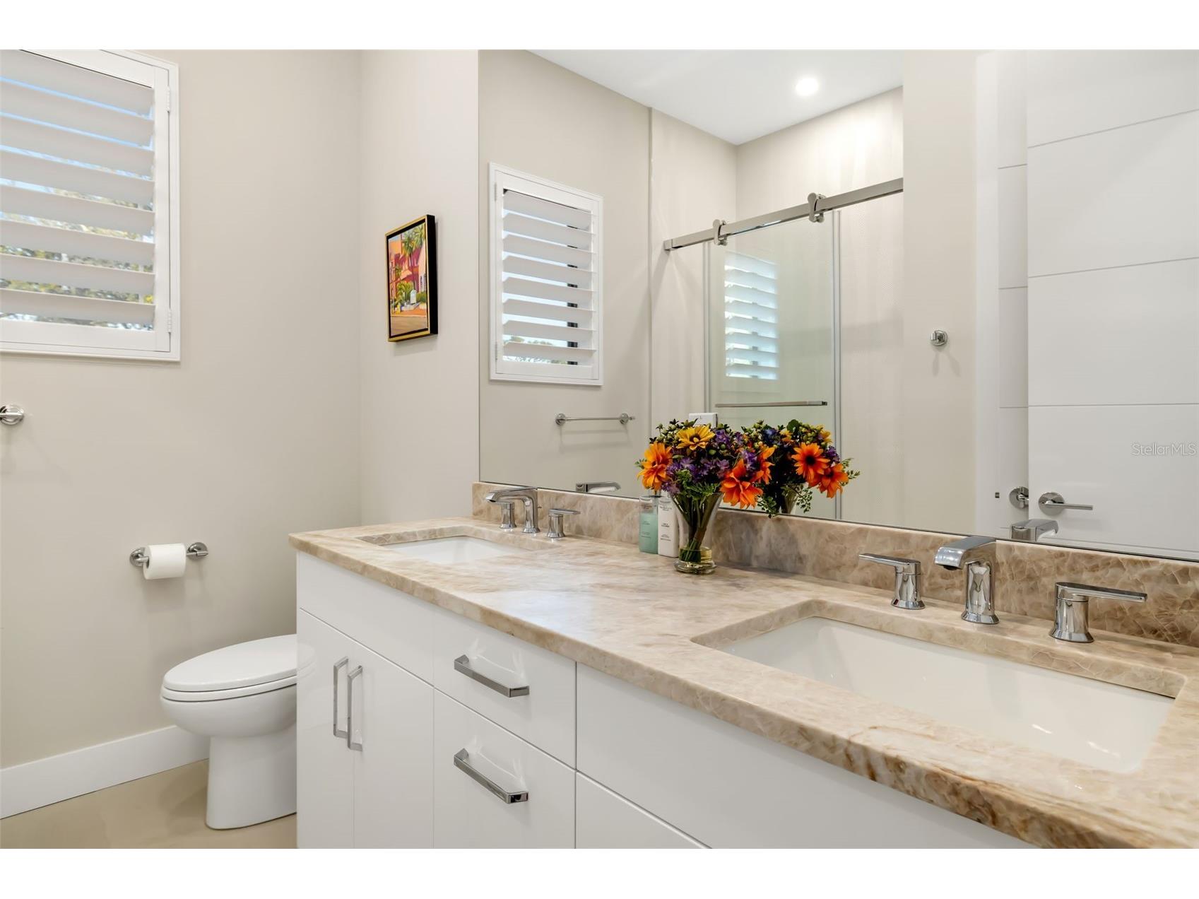 1879 Hibiscus Street Sarasota FL 34239 A4677284 image46