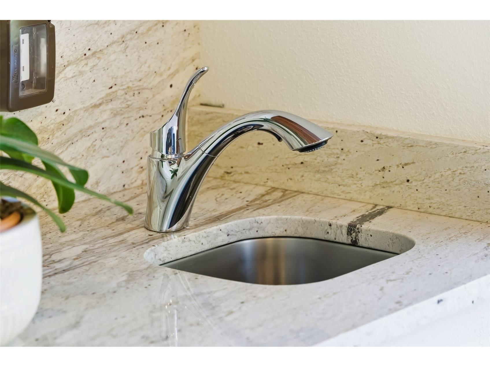 1879 Hibiscus Street Sarasota FL 34239 A4677284 image65