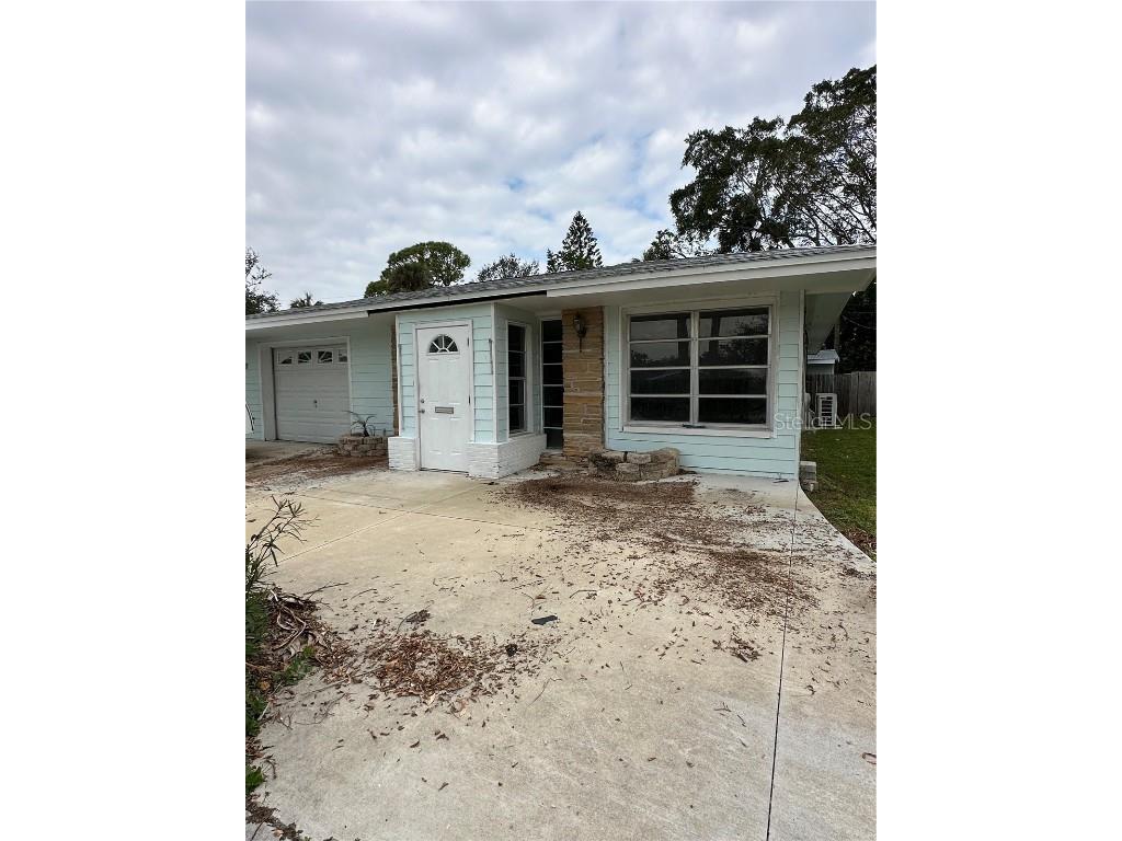 1879 New Hampshire Avenue NE Saint Petersburg FL 33703 O6269867 image1