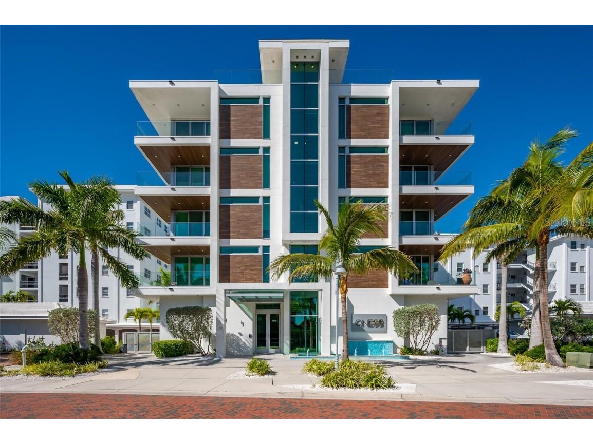 188 Golden Gate Pt #402 Sarasota FL 34236 - SARASOTA BAY A4560685 image1