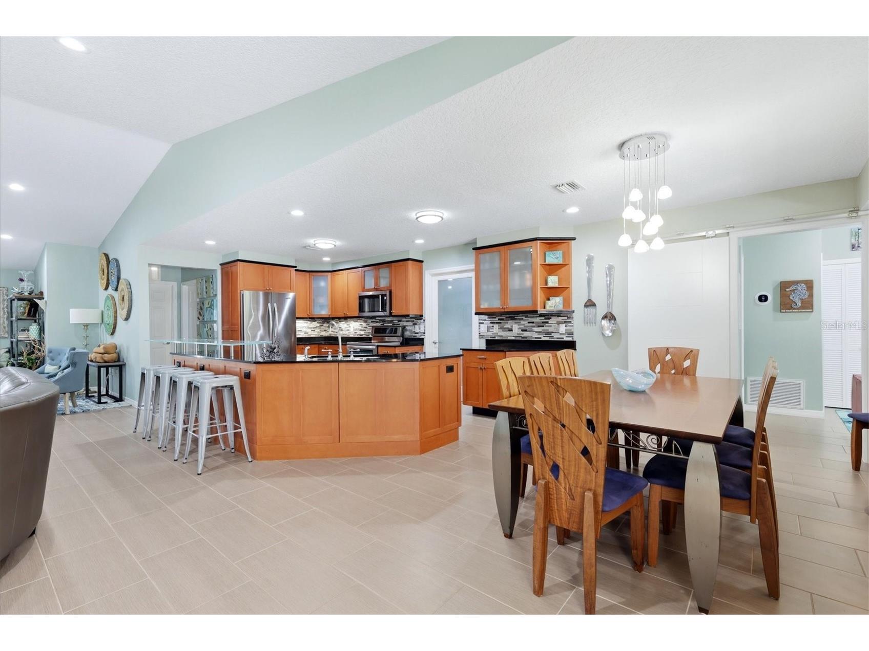 1880 Loma Linda Street Sarasota FL 34239 A4688301 image11