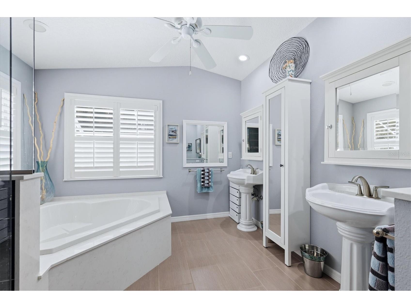 1880 Loma Linda Street Sarasota FL 34239 A4688301 image17