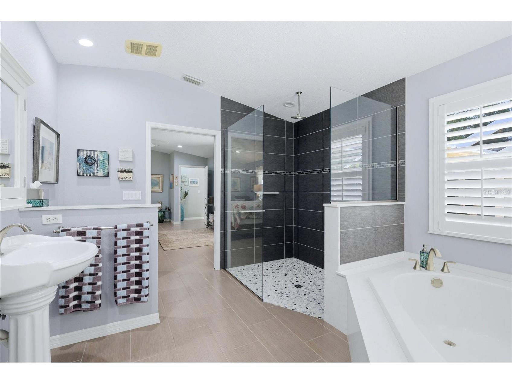 1880 Loma Linda Street Sarasota FL 34239 A4688301 image18