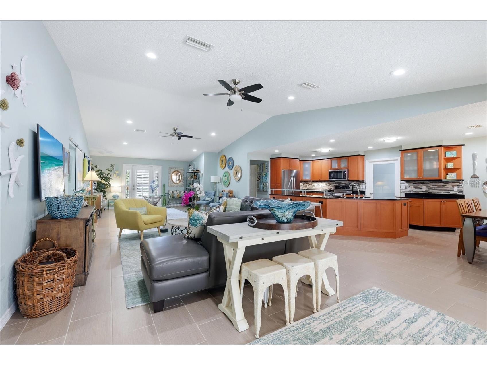 1880 Loma Linda Street Sarasota FL 34239 A4688301 image9
