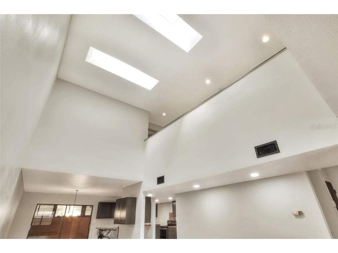 1880 N Crystal Lake Drive #4 Lakeland FL 33801 L4950740 image12