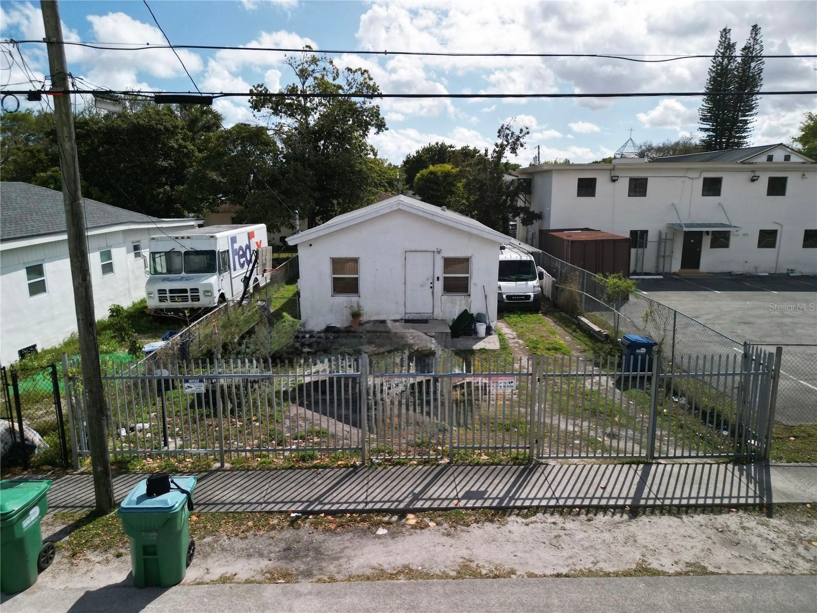 1880 NW 65th Street Miami FL 33147 TB8481143 image1
