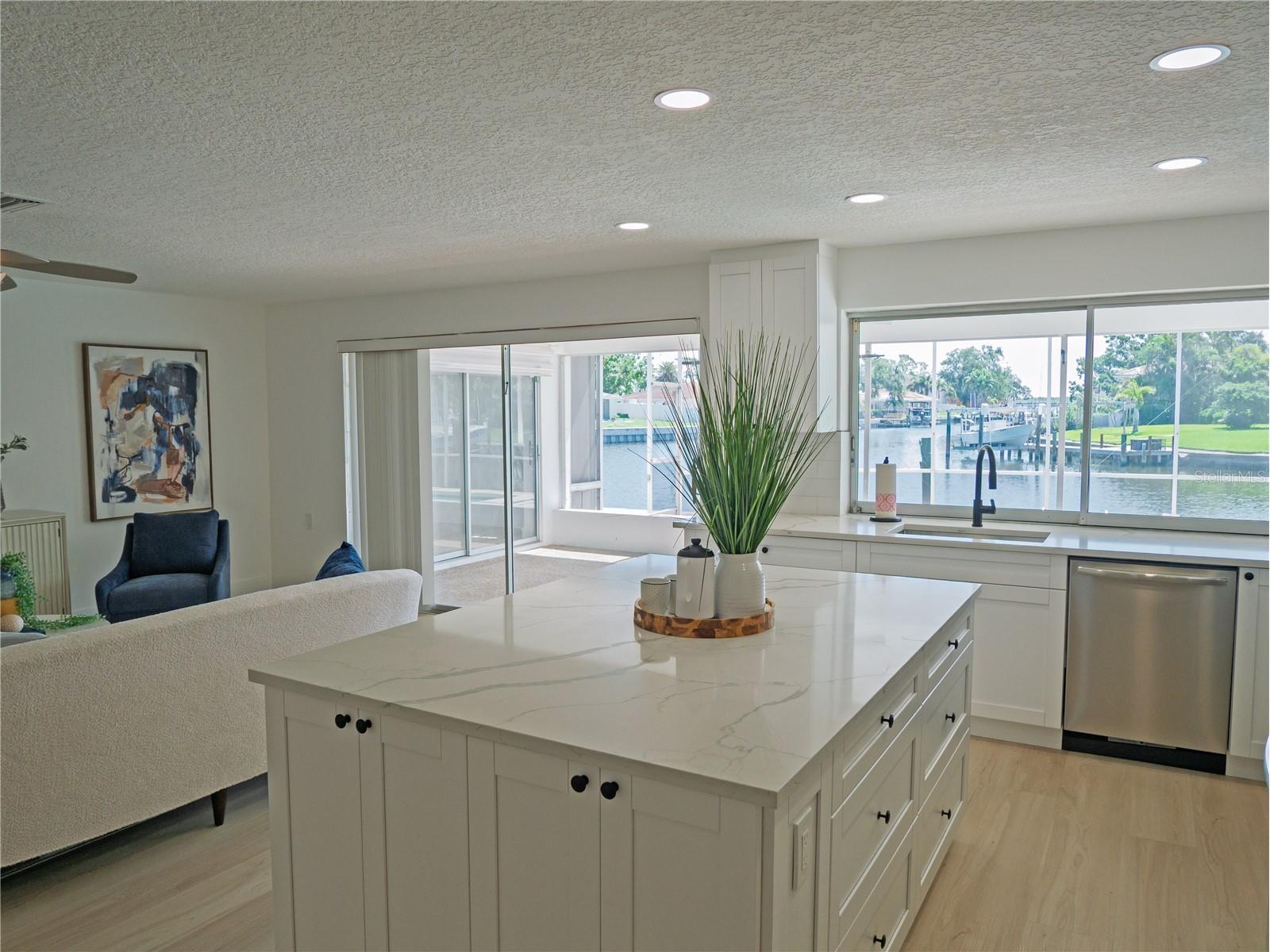 1880 Tanglewood Drive NE Saint Petersburg FL 33702 - OLD TAMPA BAY TB8509856 image15