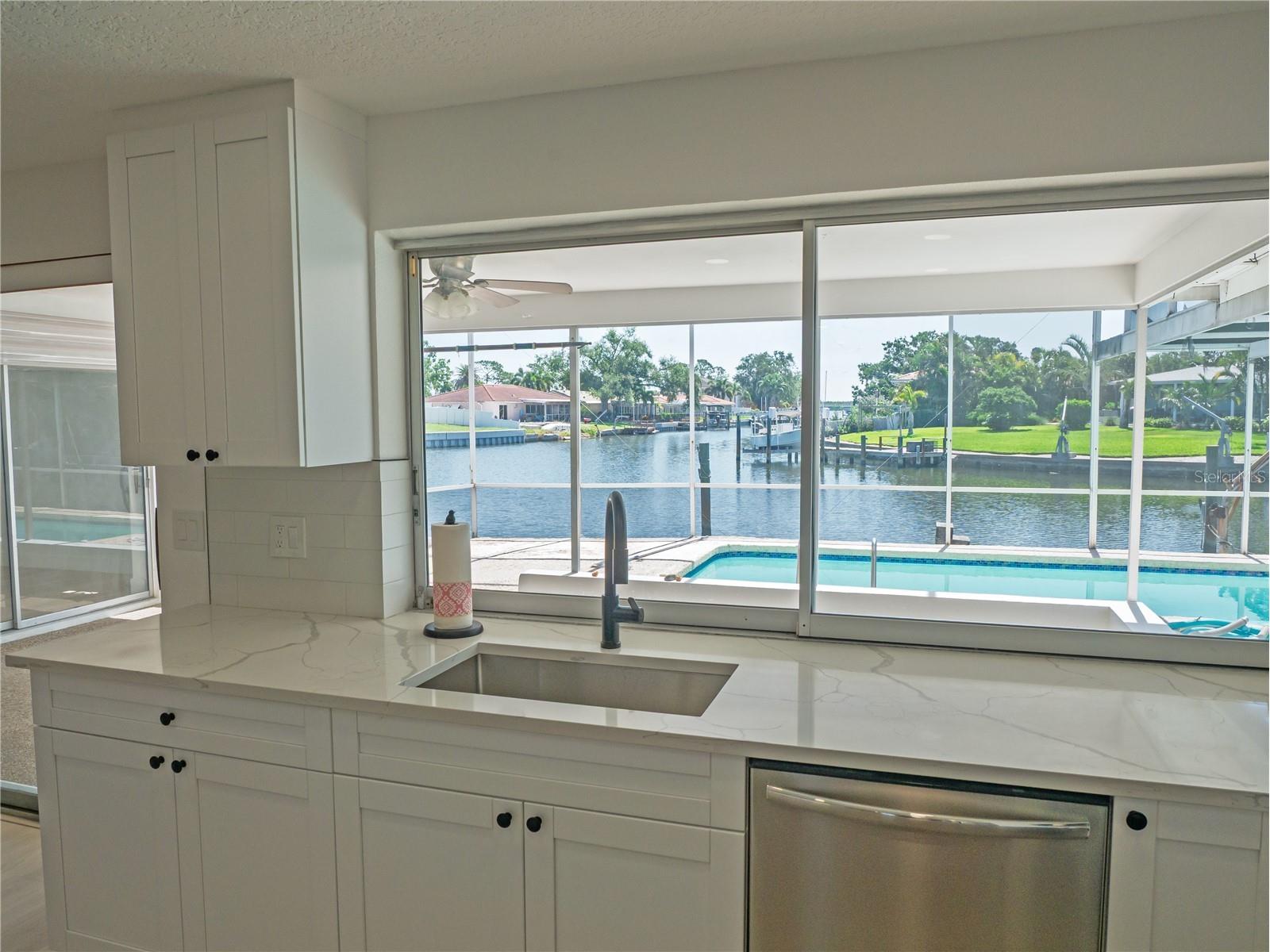 1880 Tanglewood Drive NE Saint Petersburg FL 33702 - OLD TAMPA BAY TB8509856 image19