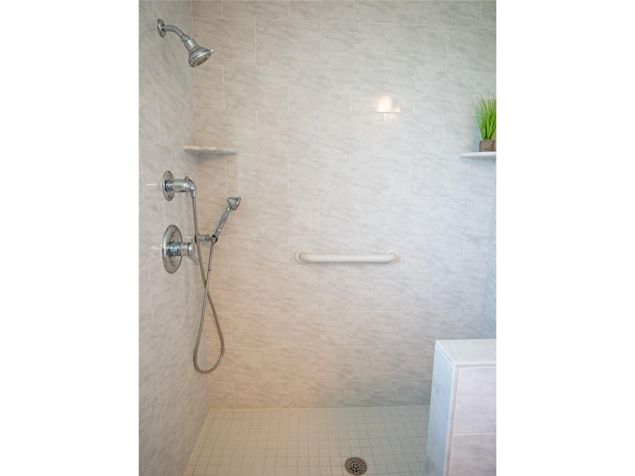 1880 Tanglewood Drive NE Saint Petersburg FL 33702 - OLD TAMPA BAY TB8509856 image29
