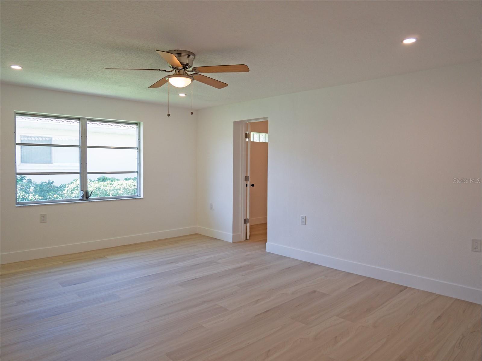 1880 Tanglewood Drive NE Saint Petersburg FL 33702 - OLD TAMPA BAY TB8509856 image32