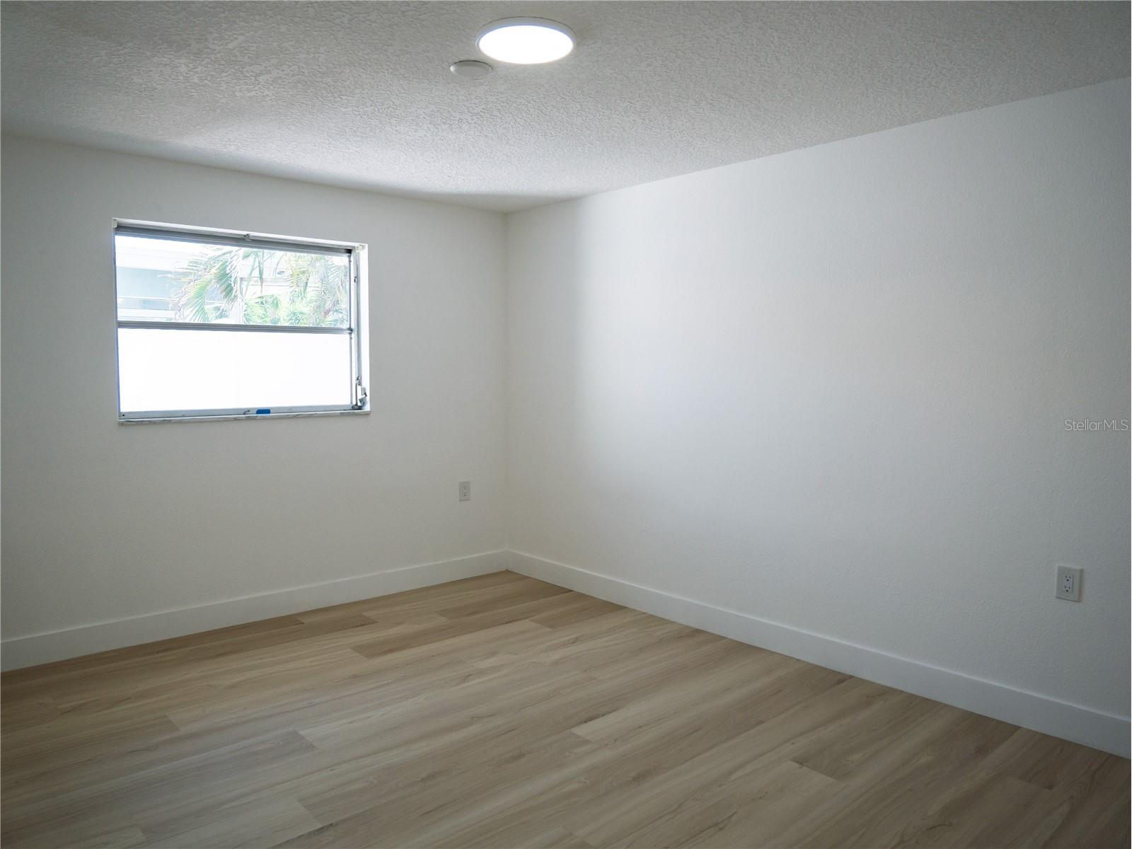 1880 Tanglewood Drive NE Saint Petersburg FL 33702 - OLD TAMPA BAY TB8509856 image36