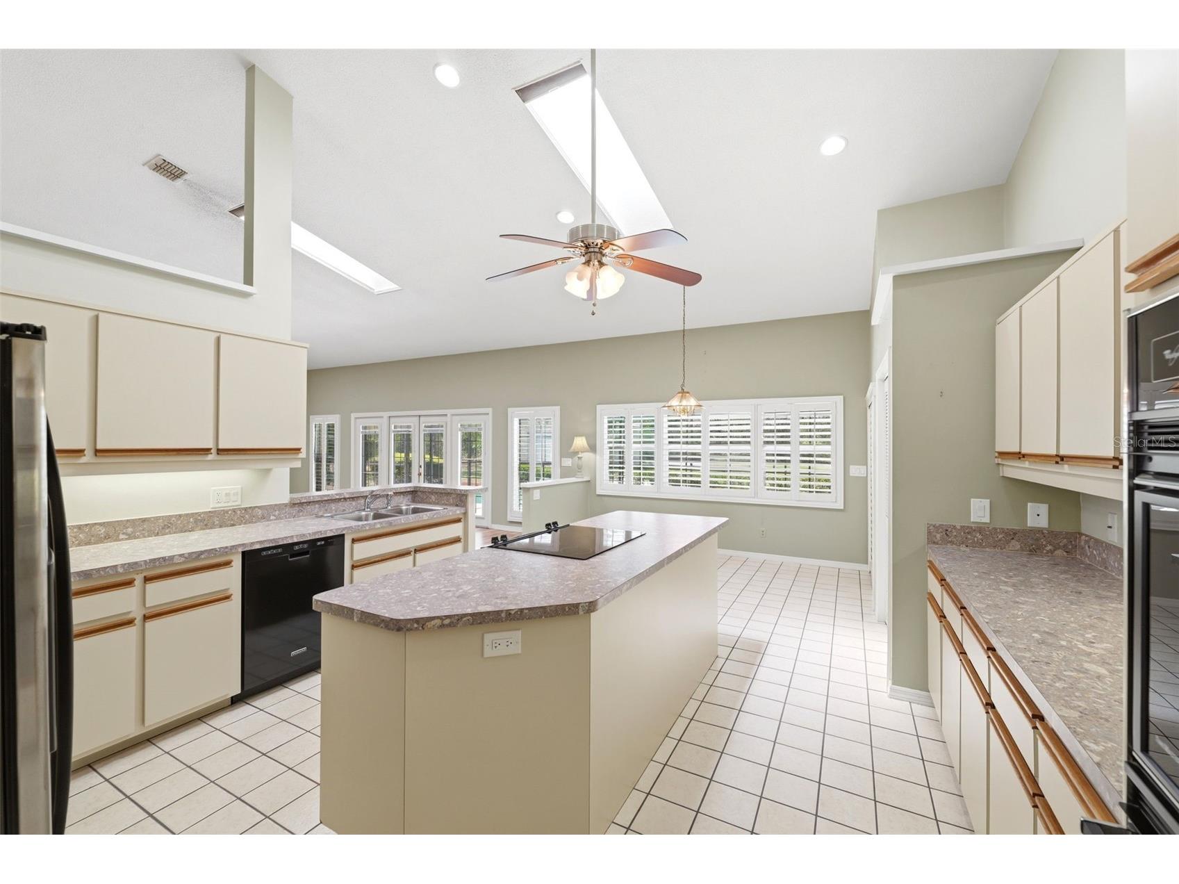 18805 Kelly Road Spring Hill FL 34610 W7884407 image12