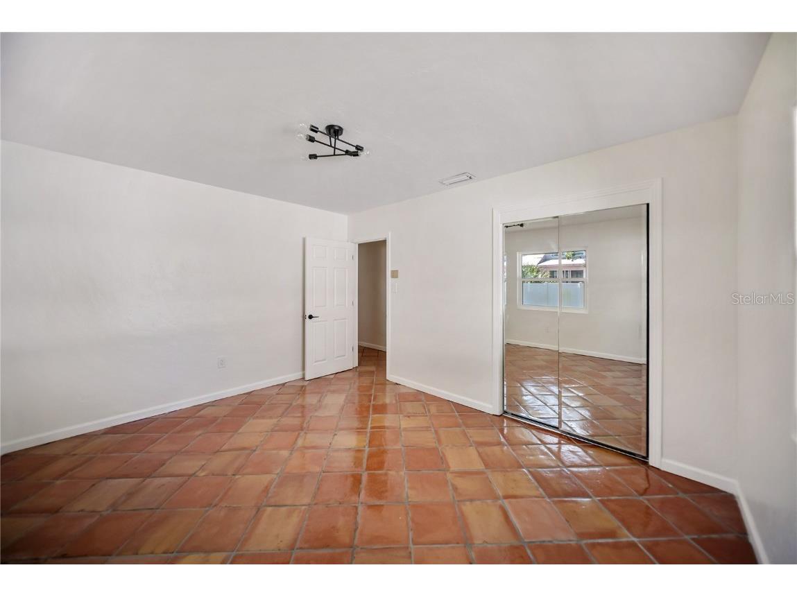 1881 Orchid Street Sarasota FL 34239 A4656488 image18