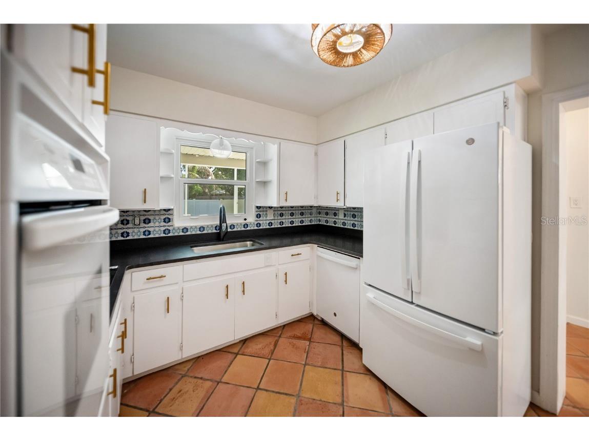 1881 Orchid Street Sarasota FL 34239 A4656488 image21