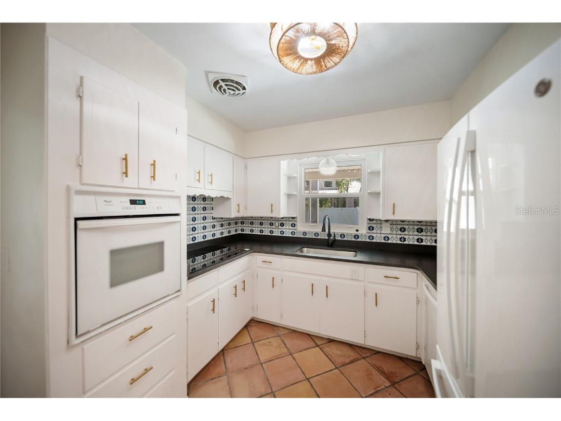 1881 Orchid Street Sarasota FL 34239 A4656488 image22