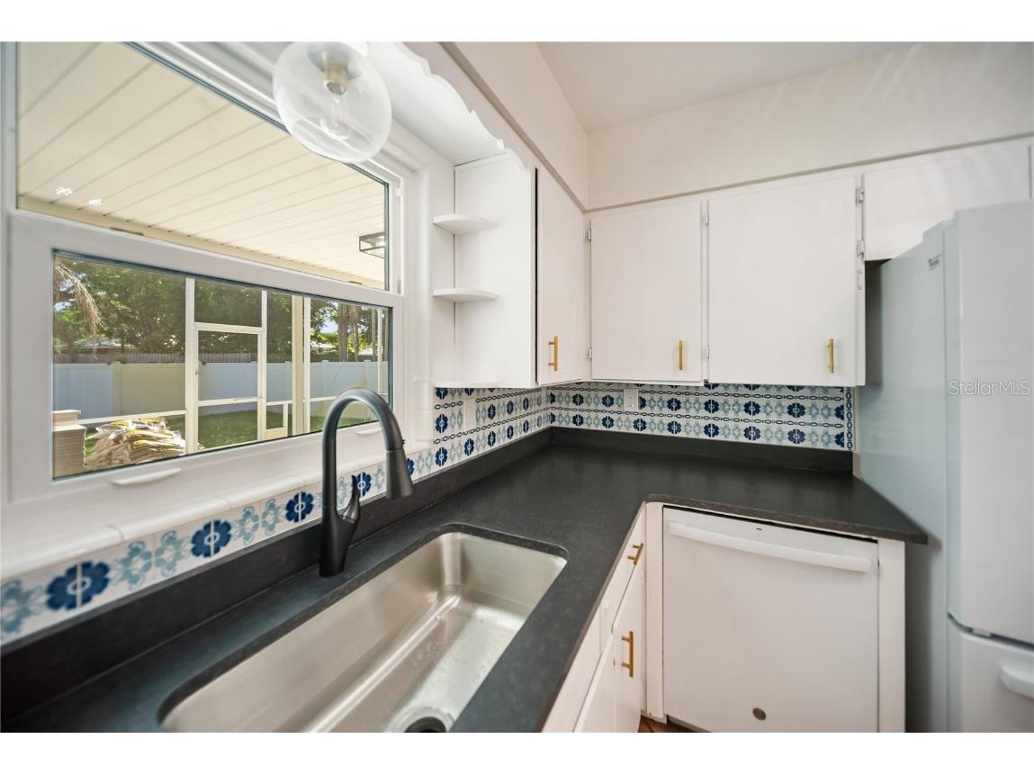 1881 Orchid Street Sarasota FL 34239 A4656488 image25