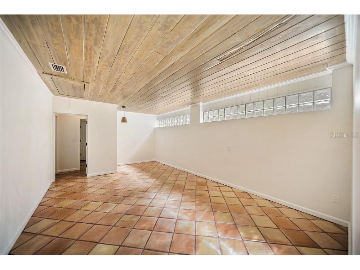 1881 Orchid Street Sarasota FL 34239 A4656488 image28