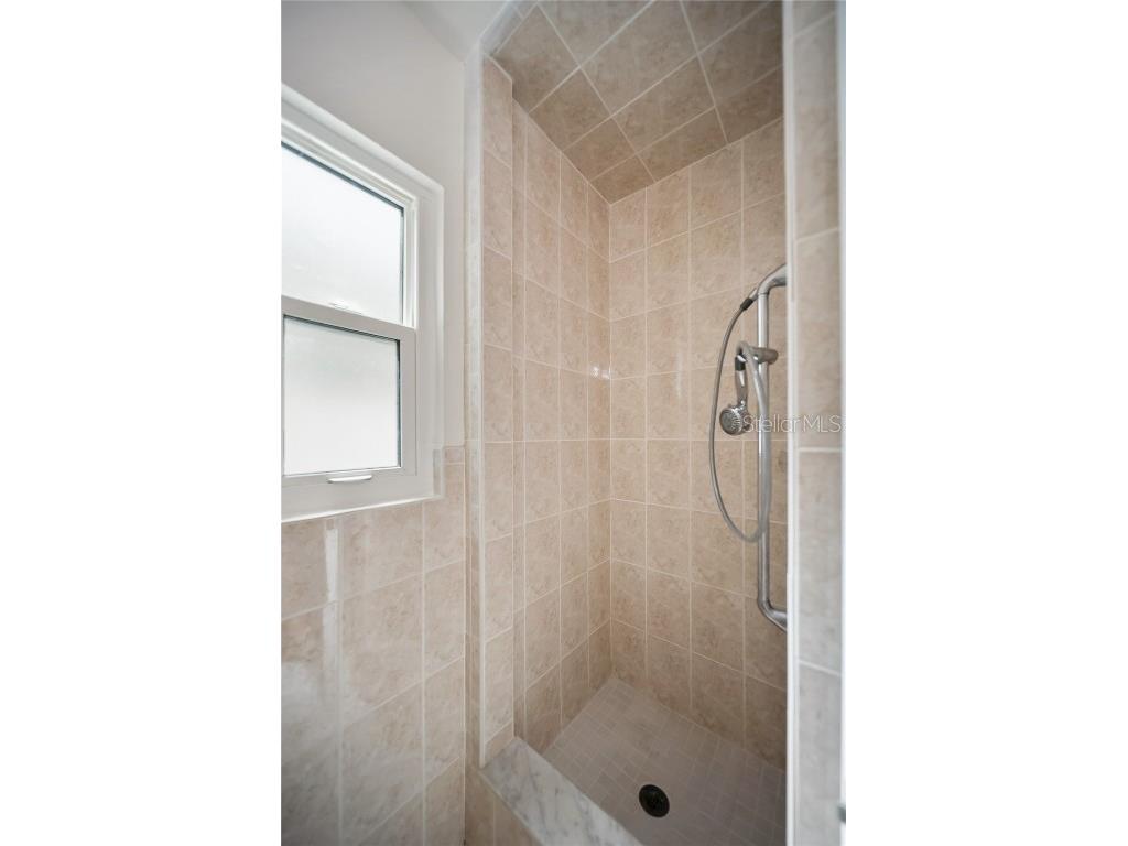 1881 Orchid Street Sarasota FL 34239 A4656488 image32