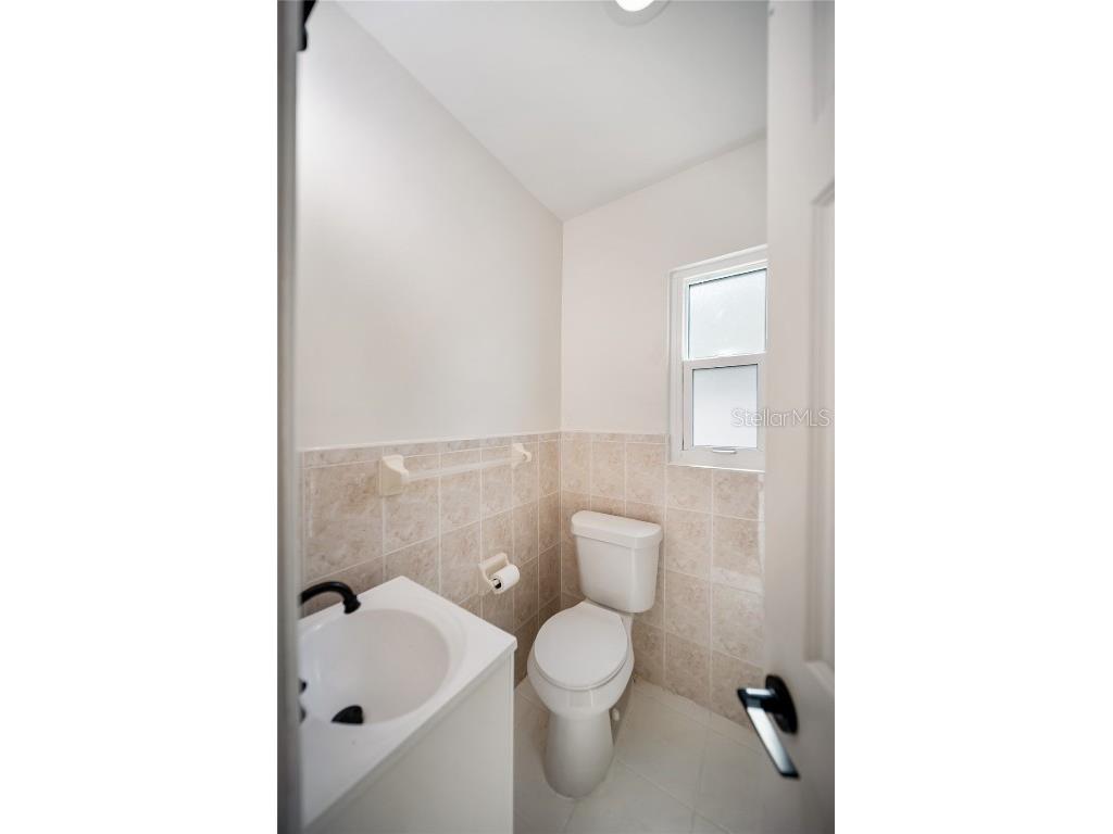 1881 Orchid Street Sarasota FL 34239 A4656488 image33