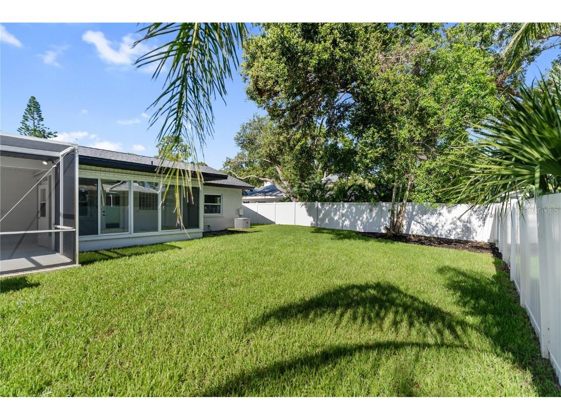 1881 Orchid Street Sarasota FL 34239 A4656488 image40