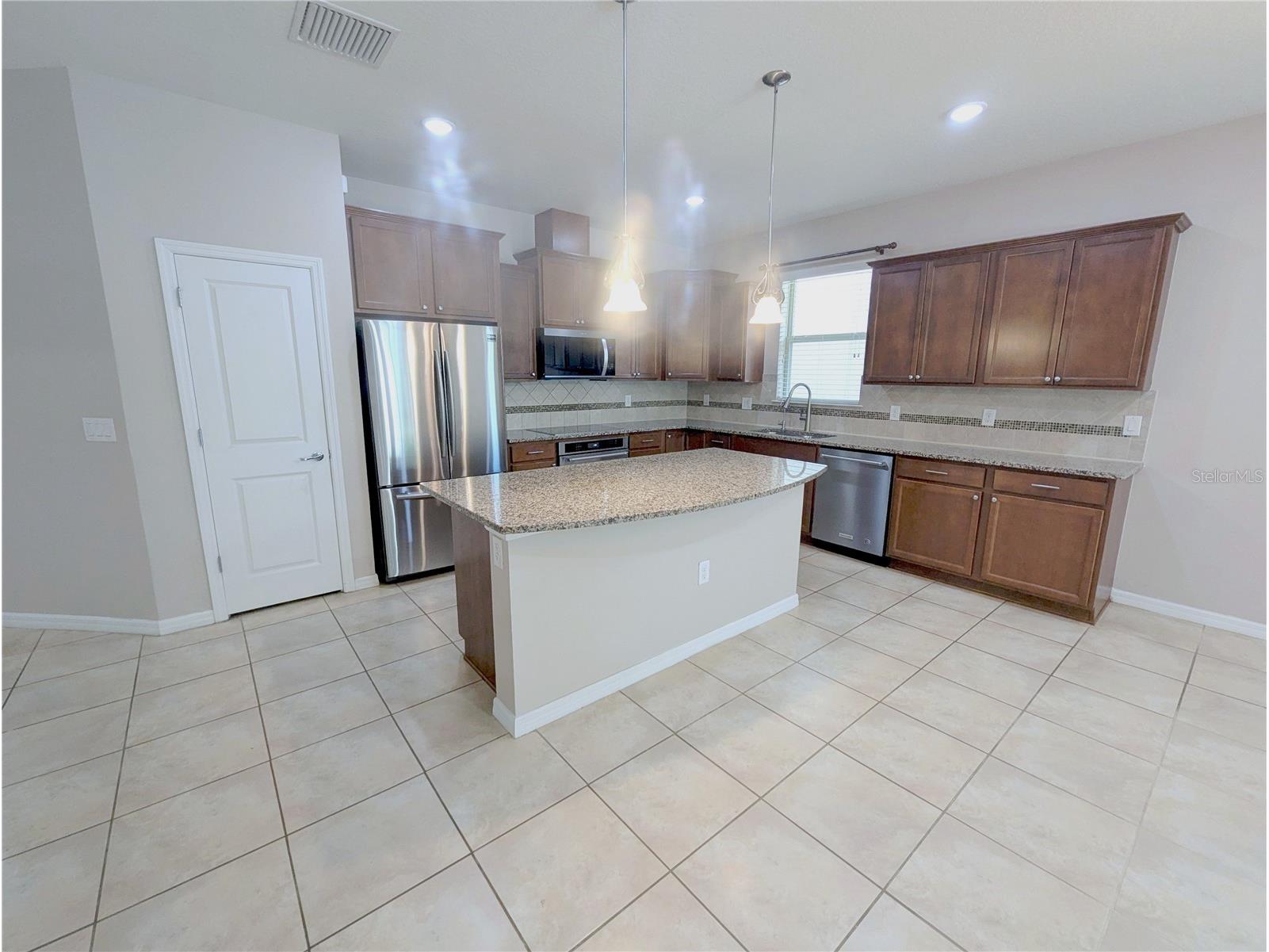 18810 Birchwood Groves Drive Lutz FL 33558 TB8502255 image8