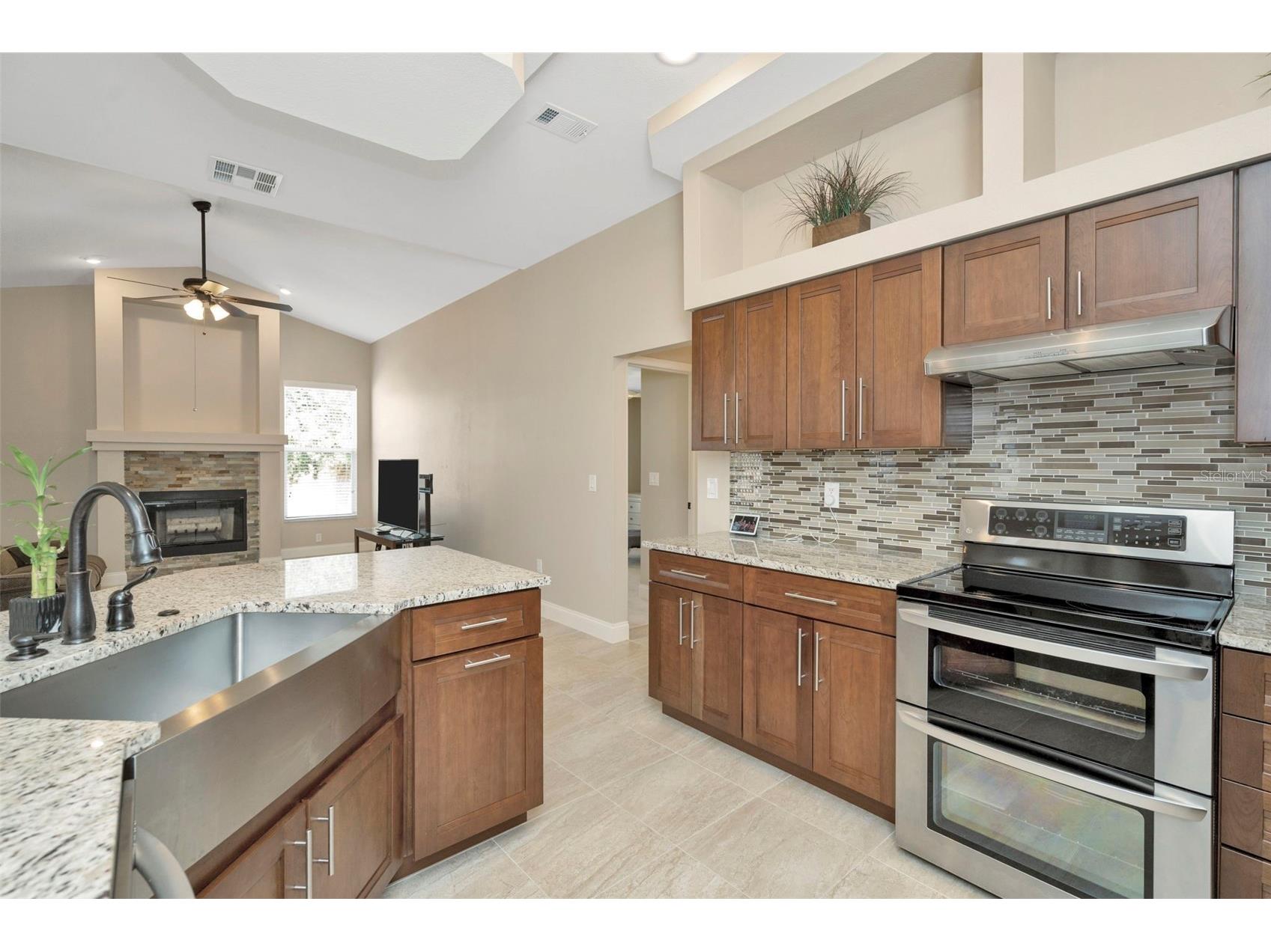 18810 Forest Glen Court Tampa FL 33647 TB8481756 image15