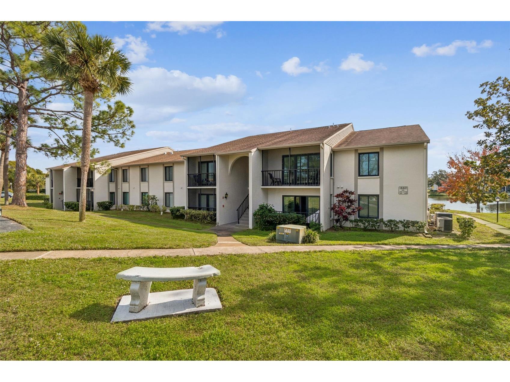 1882 Pine Ridge Way W #E1 Palm Harbor FL 34684 TB8463888 image1