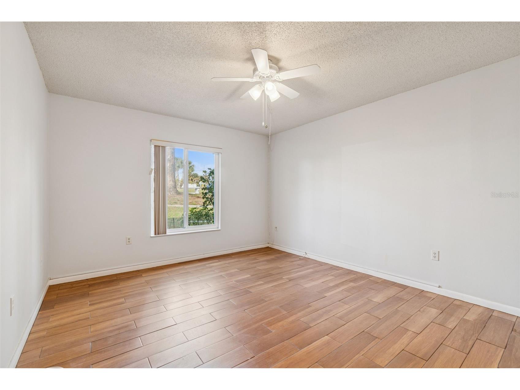 1882 Pine Ridge Way W #E1 Palm Harbor FL 34684 TB8463888 image11