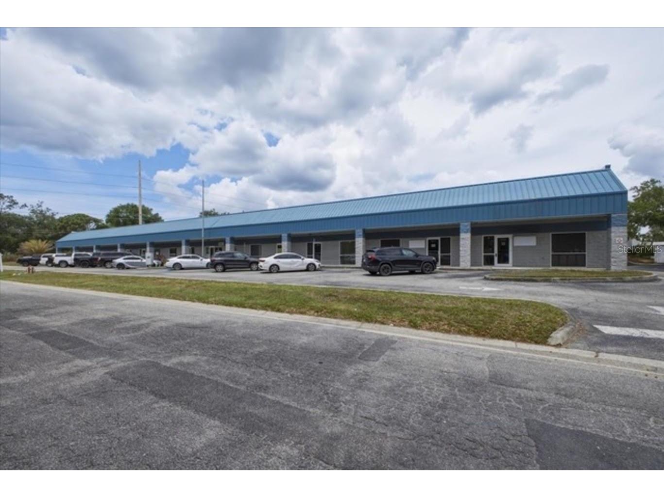1882 Porter Lake Drive #103 106 107 108 Sarasota FL 34240 A4688083 image1
