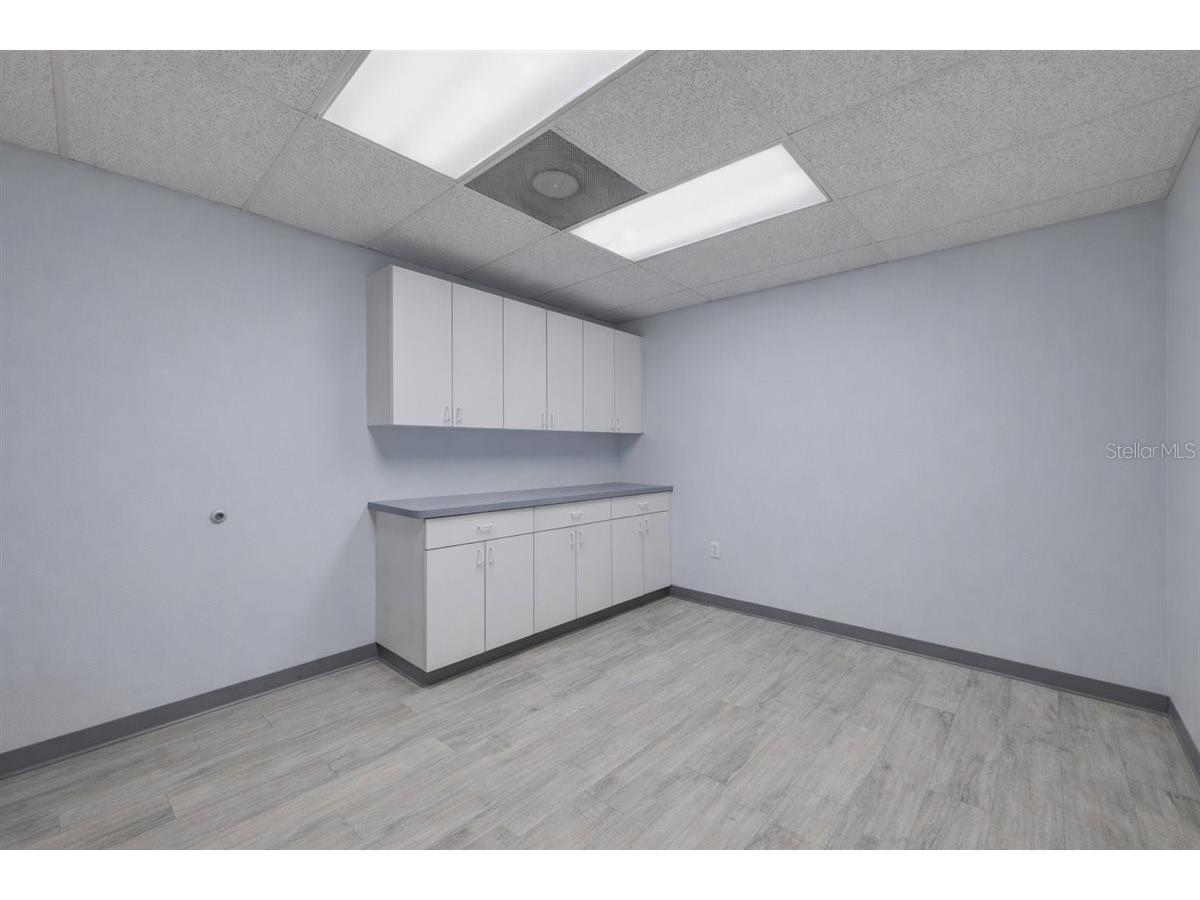 1882 Porter Lake Drive #103 106 107 108 Sarasota FL 34240 A4688083 image28