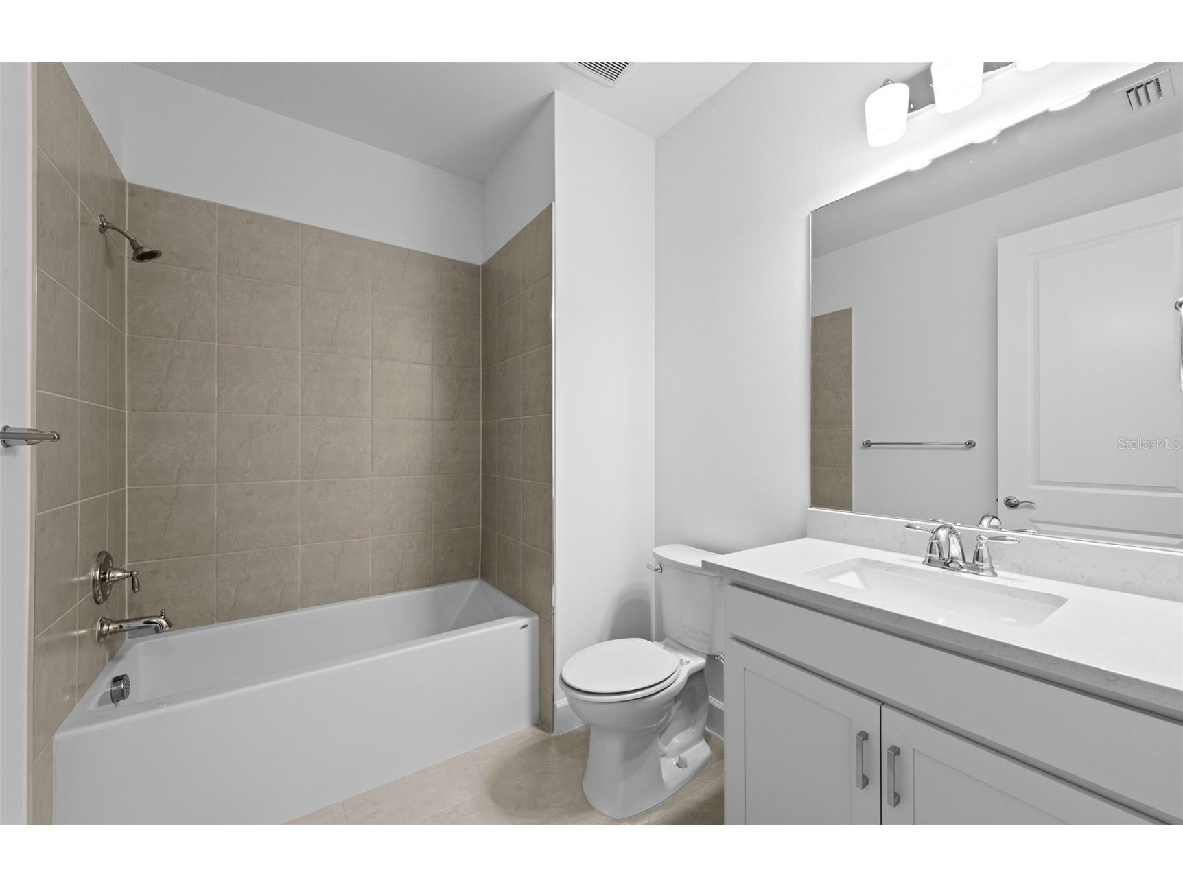 18825 Indian Rock Place Lakewood Ranch FL 34211 TB8465796 image3