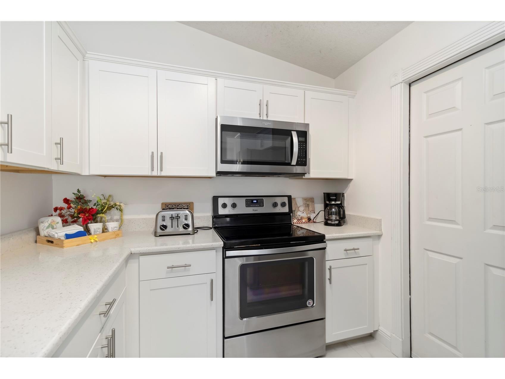 1883 Mova Street Sarasota FL 34231 TB8509434 image11