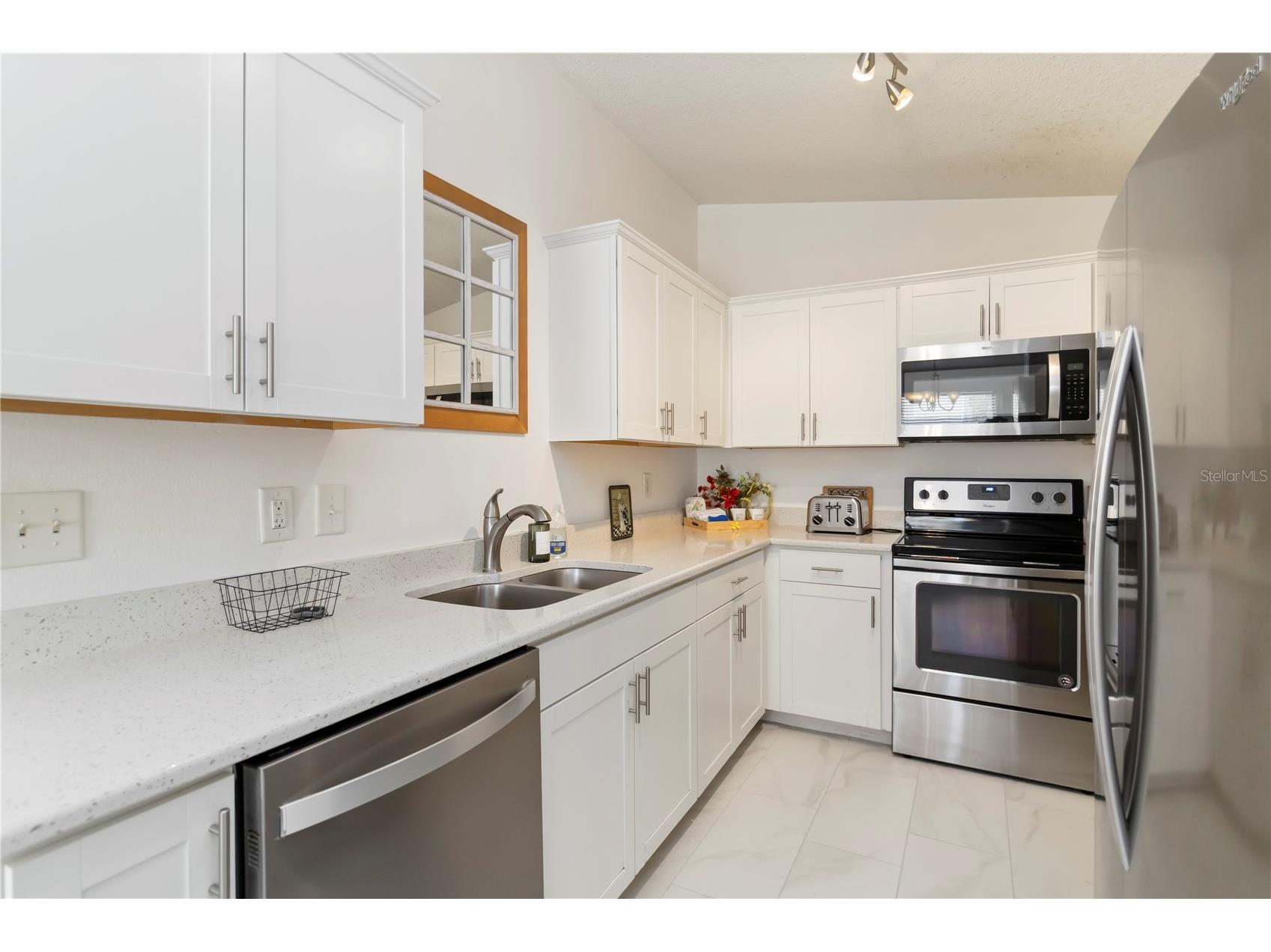 1883 Mova Street Sarasota FL 34231 TB8509434 image9