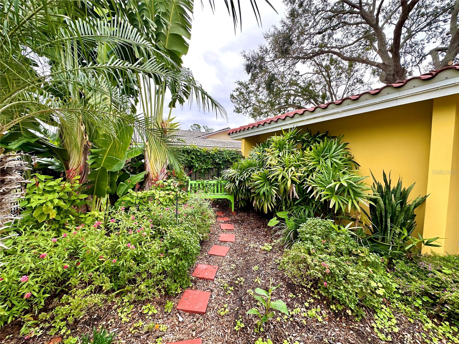 1883 Riviera Circle Sarasota FL 34232 A4692248 image38