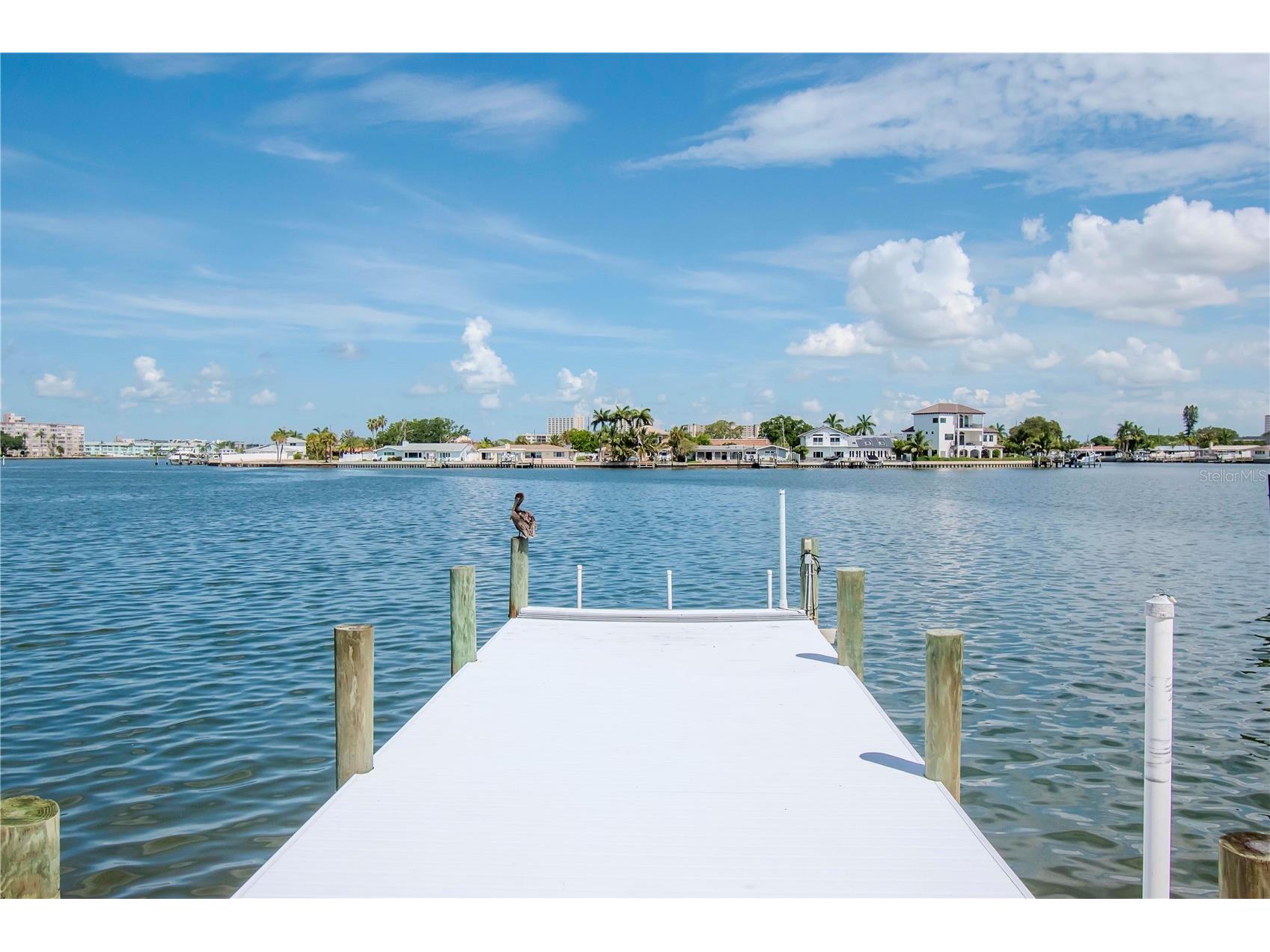 1884 Dolphin Boulevard S Saint Petersburg FL 33707 U8250458 image20