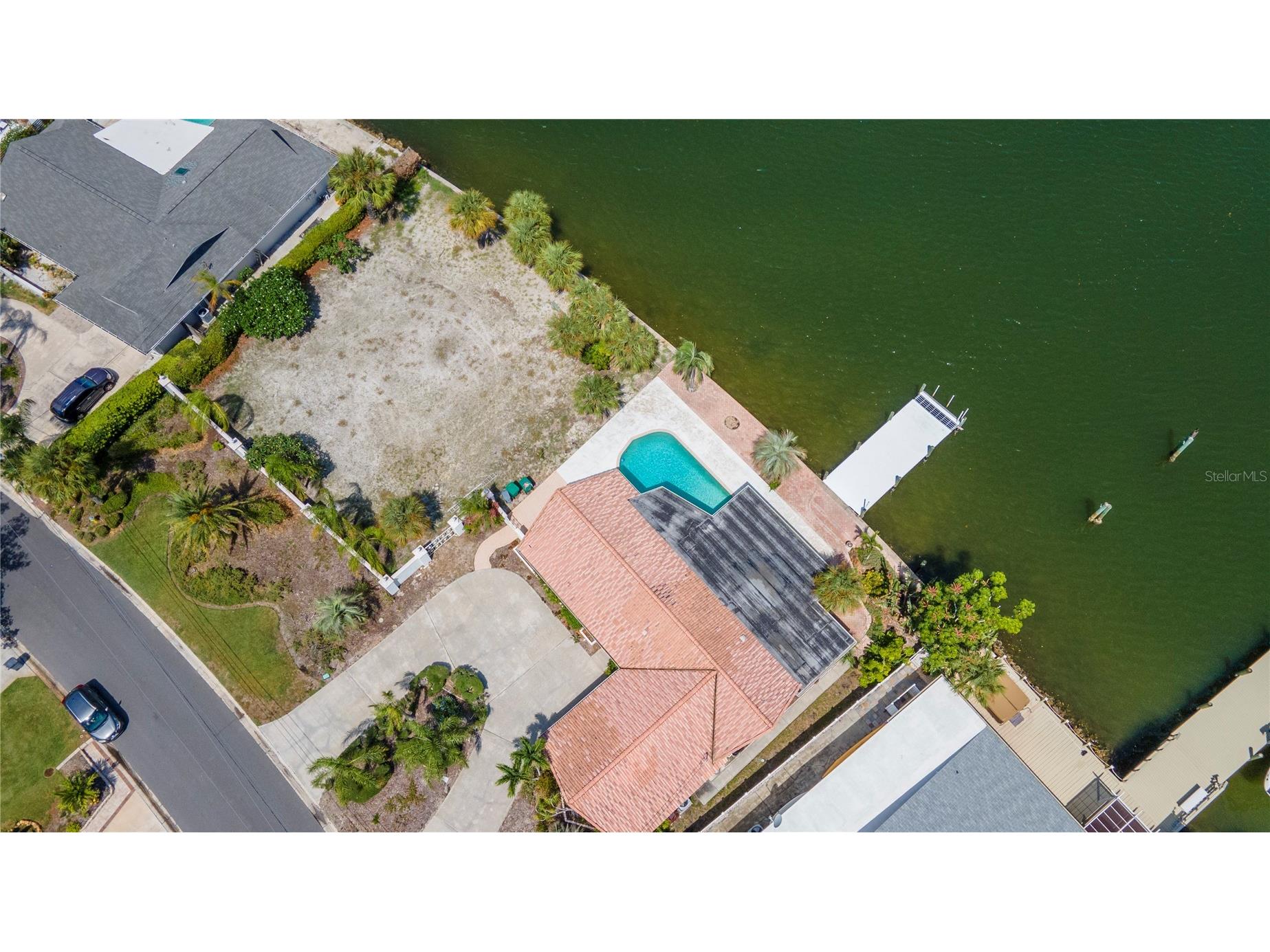 1884 Dolphin Boulevard S Saint Petersburg FL 33707 U8250458 image25