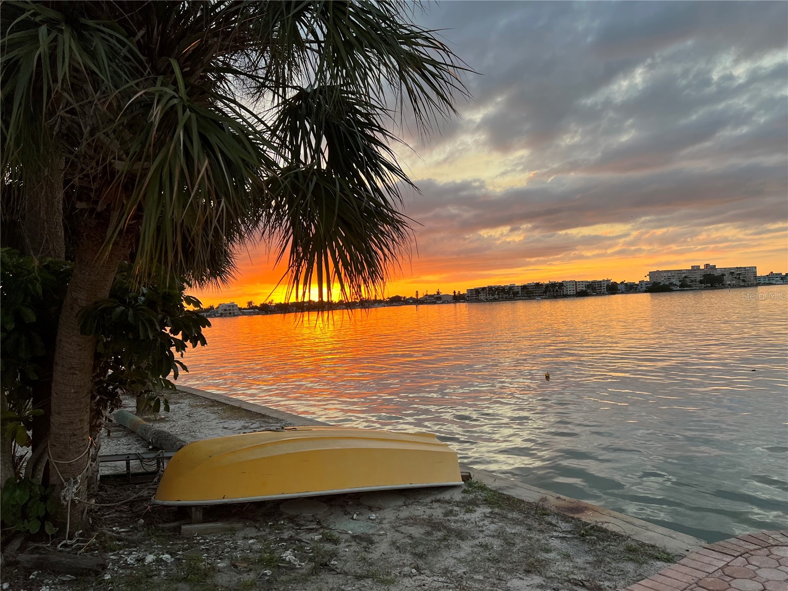 1884 Dolphin Boulevard S Saint Petersburg FL 33707 U8250458 image39