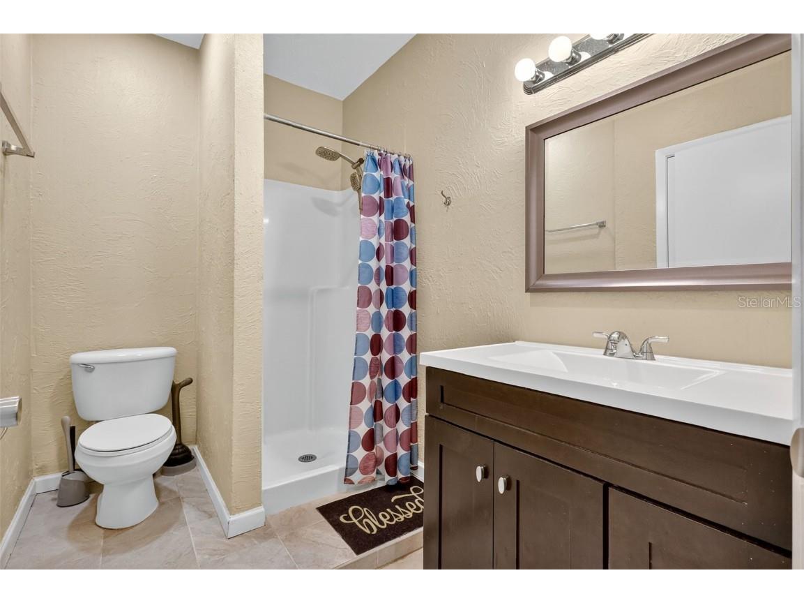 1884 Southpointe Drive Sarasota FL 34231 A4667255 image22